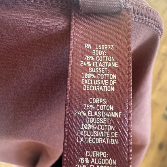 SKIMS Square neck body suit - Picture 4 of 4